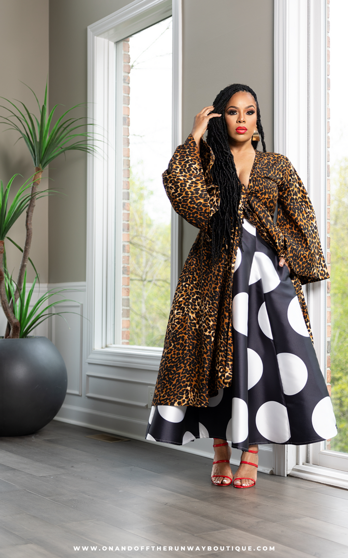 Spring Moments | BLACK | Review Description & Return Policy